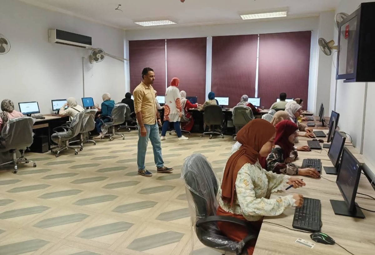 تنفيذاً لخطة وحدة التدريب علي تكنولوجيا المعلومات بجامعة بنها