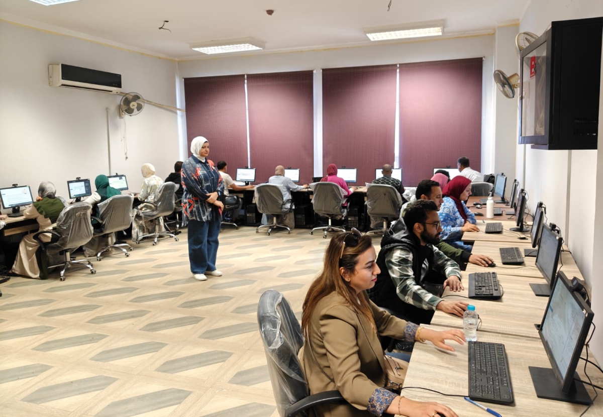 استكمال اختبار دورة التحول الرقمي G244 منح لليوم الثاني علي التوالي بوحدة التدريب علي تكنولوجيا المعلومات