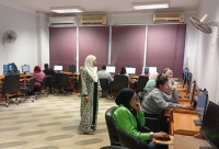 جانب من اختبار دورة اساسيات التحول الرقمي G274 منح بوحدة التدريب
