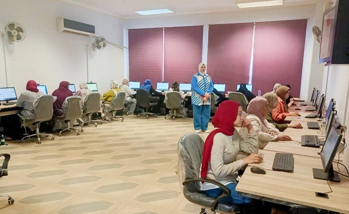 اختبار دورة التحول الرقمي G246 بوحدة التدريب علي تكنولوجيا المعلومات بجامعة بنها